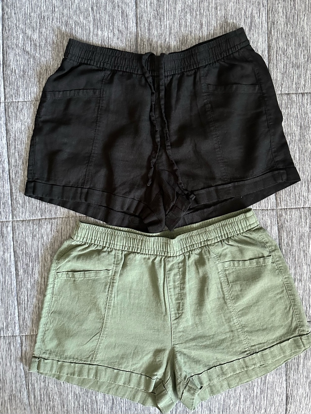 2 pair of old navy linen blend shorts